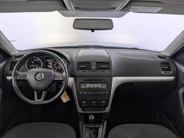 Skoda Yeti I Рестайлинг с пробегом 2014 года, цена 1 240 000 рублей, 102059 км, внедорожник, Автокод Объявления