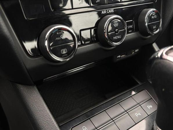 Skoda Octavia III (A7) Рестайлинг с пробегом 2017 года, цена 1 821 000 рублей, 173895 км, лифтбек, Автокод Объявления