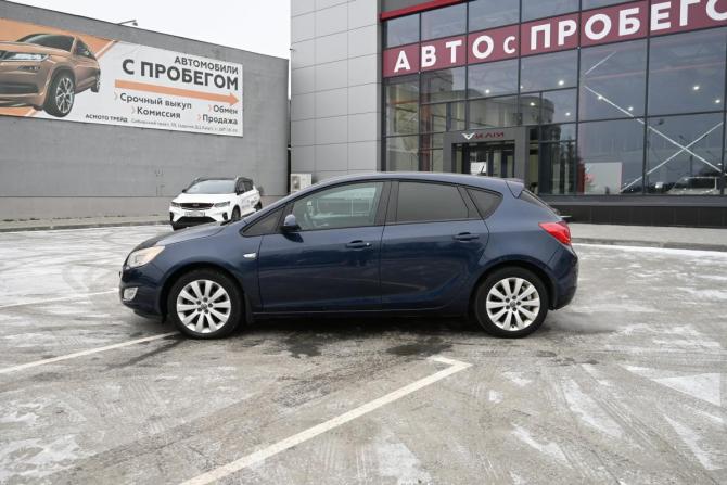 Opel Astra J с пробегом 2010 года, цена 590 000 рублей, 230000 км, хэтчбек, Автокод Объявления
