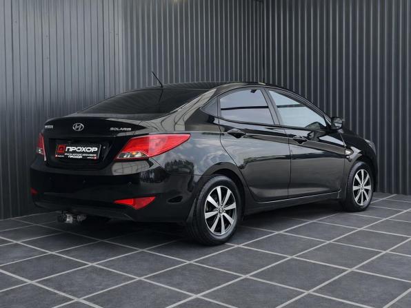 Hyundai Solaris I Рестайлинг с пробегом 2014 года, цена 917 000 рублей, 172000 км, седан, Автокод Объявления
