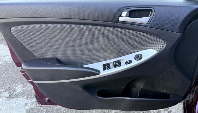 Hyundai Solaris I с пробегом 2013 года, цена 890 000 рублей, 96857 км, седан, Автокод Объявления