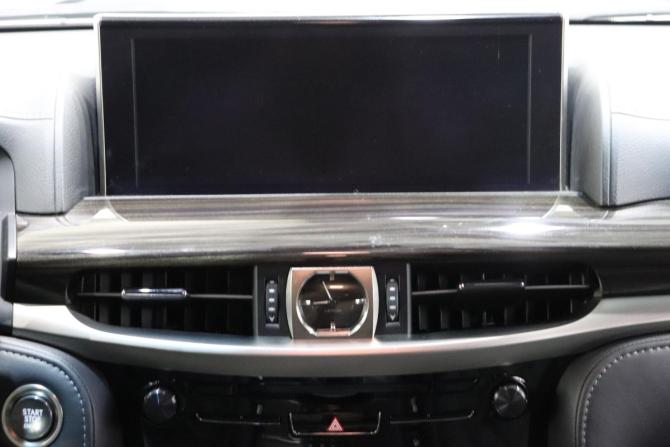 Lexus LX III Рестайлинг 2 с пробегом 2019 года, цена 9 250 000 рублей, 69324 км, внедорожник, Автокод Объявления