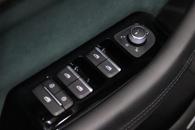 Geely Monjaro I с пробегом 2023 года, цена 3 295 950 рублей, 62130 км, внедорожник, Автокод Объявления