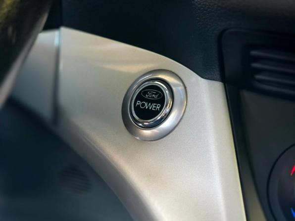 Ford C-MAX II с пробегом 2010 года, цена 909 900 рублей, 153000 км, минивэн, Автокод Объявления