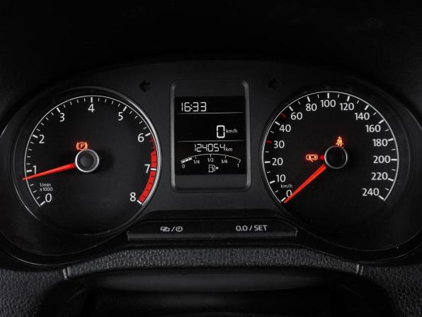 Volkswagen Polo V Рестайлинг с пробегом 2018 года, цена 1 119 000 рублей, 124054 км, седан, Автокод Объявления