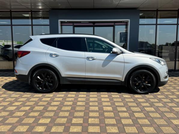 Hyundai Santa Fe III Рестайлинг с пробегом 2017 года, цена 2 293 000 рублей, 196004 км, внедорожник, Автокод Объявления