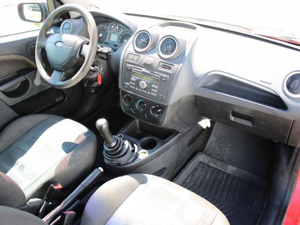 Ford Fiesta Mk5 с пробегом 2006 года, цена 189 000 рублей, 163471 км, хэтчбек, Автокод Объявления