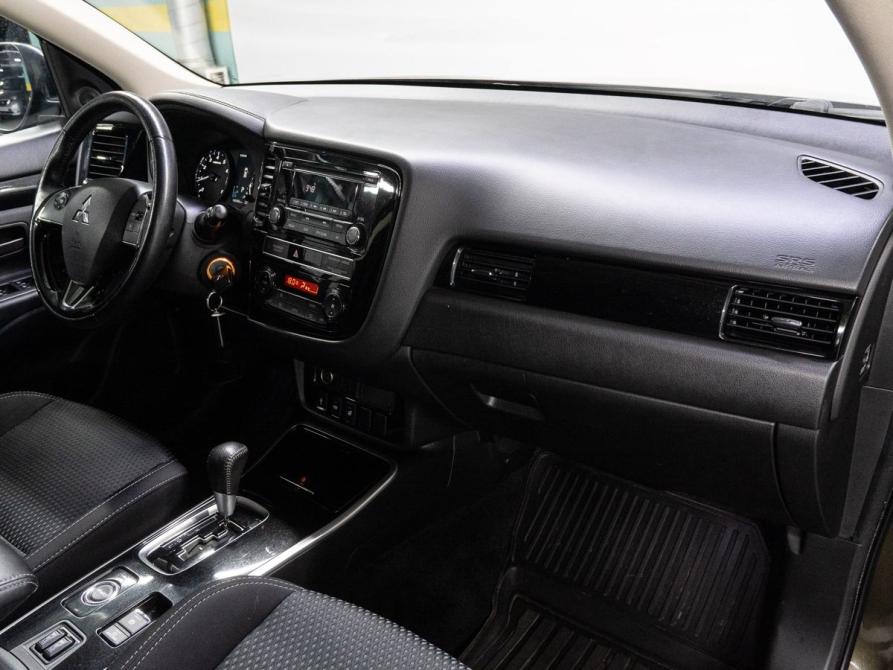 Mitsubishi Outlander III Рестайлинг 3 Тюмень  - изображение 17