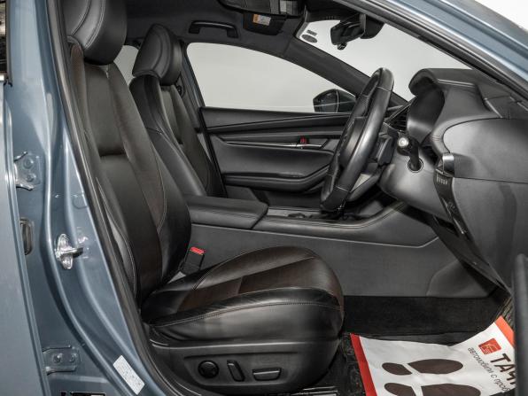 Mazda 3 IV (BP) с пробегом 2019 года, цена 1 600 000 рублей, 141980 км, хэтчбек, Автокод Объявления
