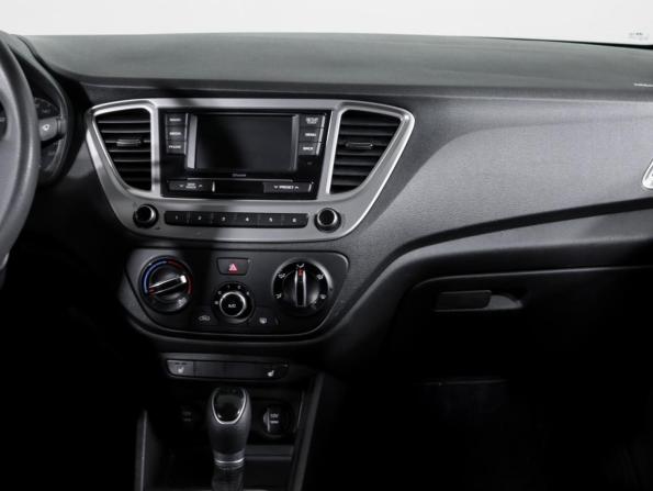 Hyundai Solaris II Рестайлинг с пробегом 2020 года, цена 1 749 000 рублей, 8011 км, седан, Автокод Объявления