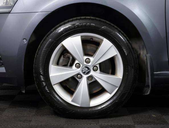 Skoda Octavia III (A7) Рестайлинг с пробегом 2017 года, цена 2 125 000 рублей, 138487 км, лифтбек, Автокод Объявления
