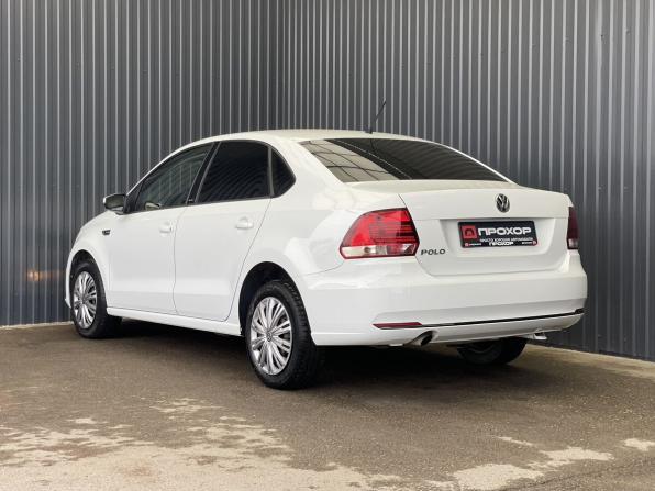 Volkswagen Polo V Рестайлинг с пробегом 2016 года, цена 1 250 000 рублей, 72632 км, седан, Автокод Объявления