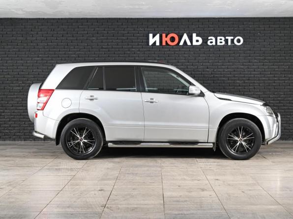 Suzuki Grand Vitara II Рестайлинг с пробегом 2010 года, цена 1 000 000 рублей, 261385 км, внедорожник, Автокод Объявления
