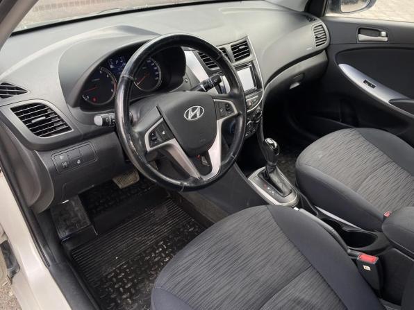 Hyundai Solaris I Рестайлинг с пробегом 2014 года, цена 1 000 000 рублей, 113179 км, седан, Автокод Объявления