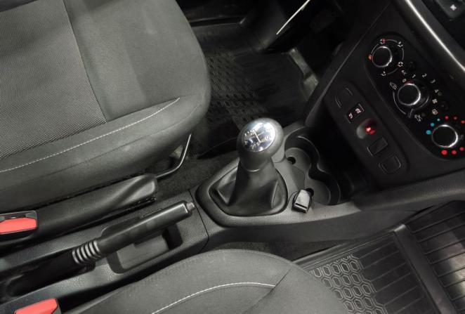 Renault Sandero II с пробегом 2018 года, цена 799 000 рублей, 209225 км, хэтчбек, Автокод Объявления