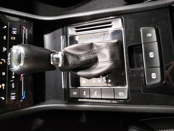 Skoda Superb III Рестайлинг с пробегом 2020 года, цена 2 190 000 рублей, 105642 км, лифтбек, Автокод Объявления