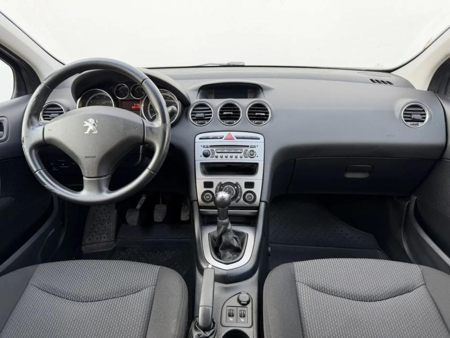 Peugeot 408 I Москва  - изображение 9