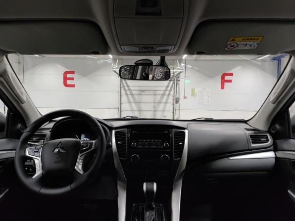 Mitsubishi Pajero Sport III с пробегом 2017 года, цена 2 550 000 рублей, 245266 км, внедорожник, Автокод Объявления
