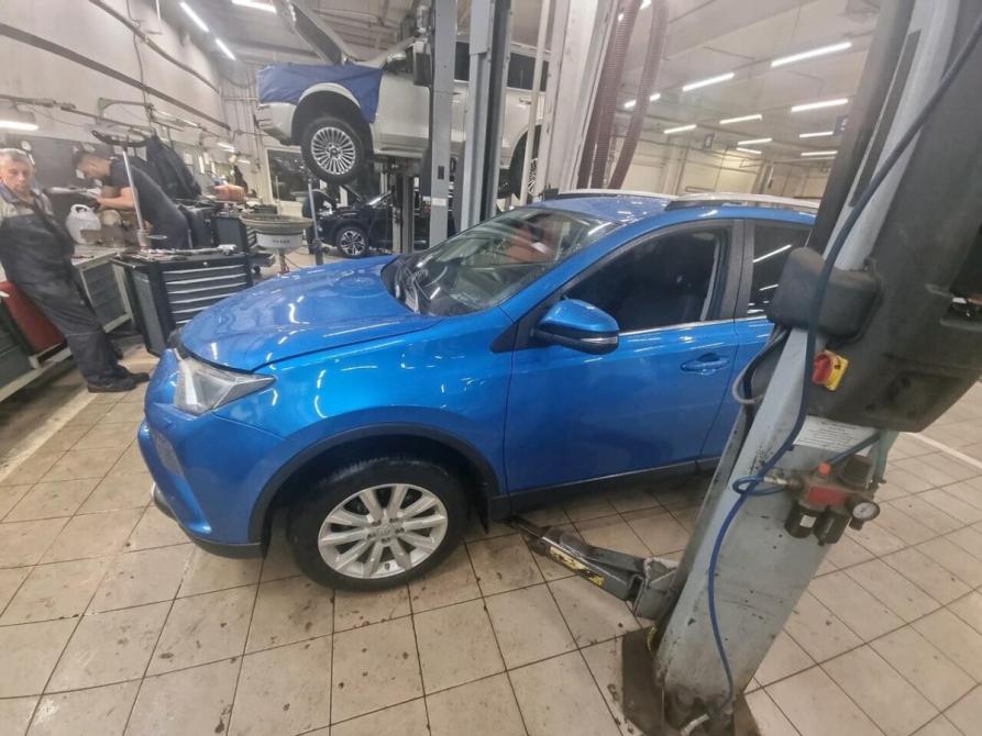 Toyota RAV4 IV (XA40) Рестайлинг Санкт-Петербург  - изображение 4