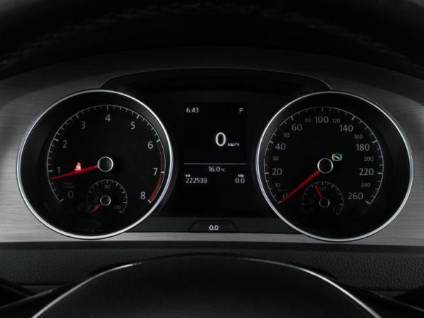 Volkswagen Golf VII с пробегом 2016 года, цена 1 096 000 рублей, 222533 км, хэтчбек, Автокод Объявления