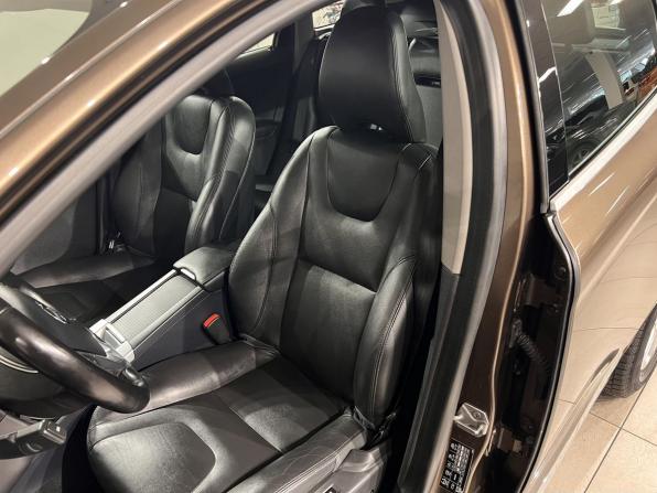 Volvo XC60 I Рестайлинг с пробегом 2015 года, цена 1 999 000 рублей, 211281 км, внедорожник, Автокод Объявления