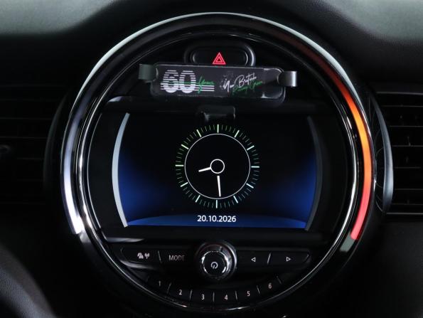 Mini Hatch III (F55/F56) Рестайлинг с пробегом 2019 года, цена 1 947 800 рублей, 50000 км, хэтчбек, Автокод Объявления