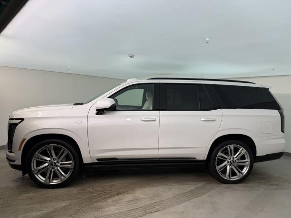 Cadillac Escalade V Рестайлинг с пробегом 2024 года, цена 17 510 000 рублей, 6803 км, внедорожник, Автокод Объявления