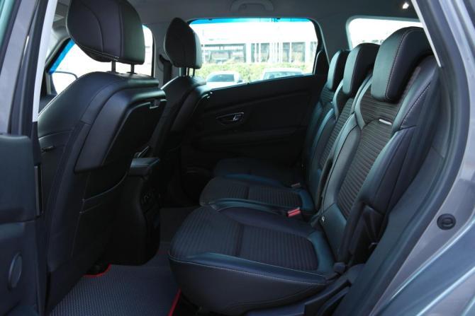 Renault Scenic IV с пробегом 2018 года, цена 1 650 000 рублей, 131000 км, минивэн, Автокод Объявления