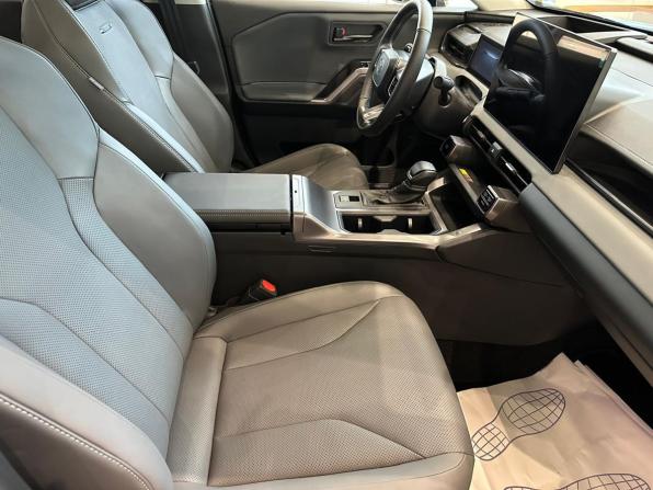 Toyota Wildlander II с пробегом 2026 года, цена 4 899 000 рублей, 10 км, внедорожник, Автокод Объявления