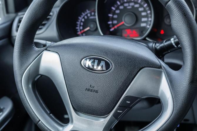 Kia Rio III Рестайлинг с пробегом 2017 года, цена 778 000 рублей, 105253 км, седан, Автокод Объявления