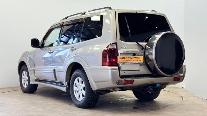 Mitsubishi Pajero III Рестайлинг с пробегом 2006 года, цена 900 000 рублей, 371769 км, внедорожник, Автокод Объявления