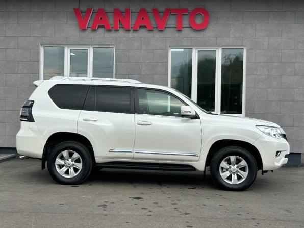 Toyota Land Cruiser Prado 150 Series Рестайлинг 2 с пробегом 2018 года, цена 5 250 000 рублей, 106880 км, внедорожник, Автокод Объявления