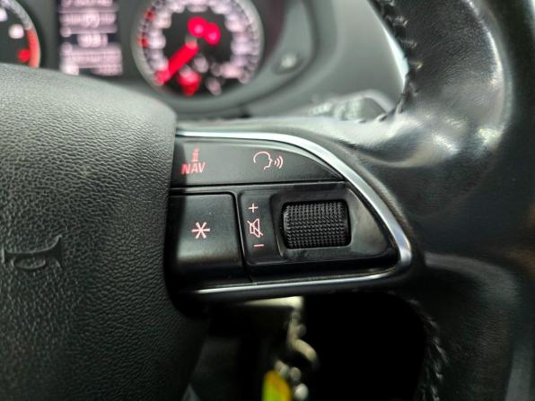 Audi Q3 I (8U) с пробегом 2013 года, цена 1 649 000 рублей, 199000 км, внедорожник, Автокод Объявления