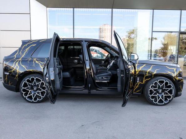 Rolls-Royce Cullinan I (Series I) с пробегом 2019 года, цена 34 998 000 рублей, 47673 км, внедорожник, Автокод Объявления