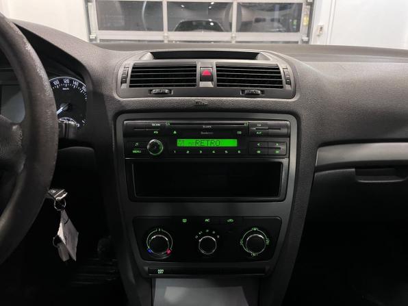 Skoda Octavia II (A5) Рестайлинг с пробегом 2013 года, цена 735 000 рублей, 235334 км, лифтбек, Автокод Объявления