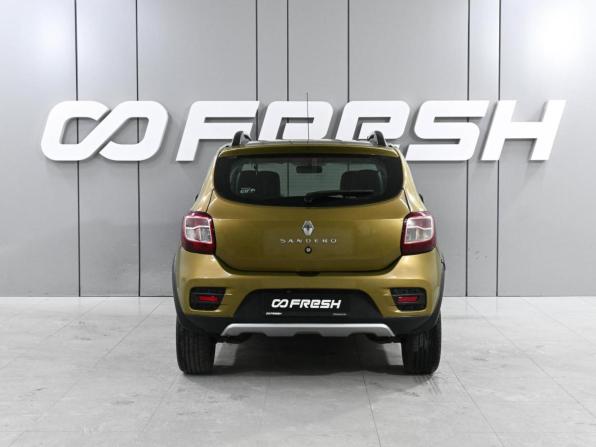 Renault Sandero II с пробегом 2015 года, цена 879 000 рублей, 183745 км, хэтчбек, Автокод Объявления
