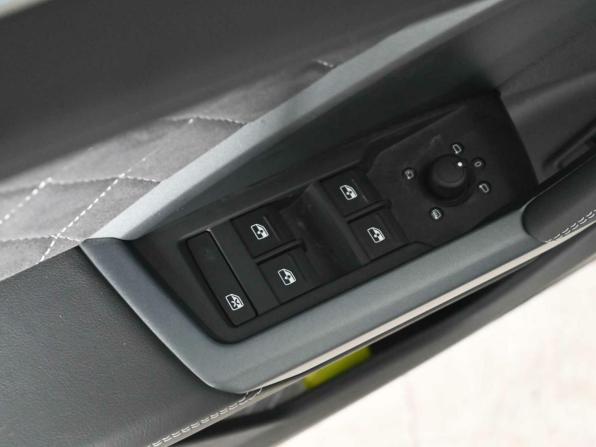 Audi Q3 II (F3) с пробегом 2025 года, цена 4 998 000 рублей, 51 км, внедорожник, Автокод Объявления
