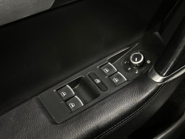 Volkswagen Passat B7 с пробегом 2013 года, цена 1 040 000 рублей, 338884 км, седан, Автокод Объявления