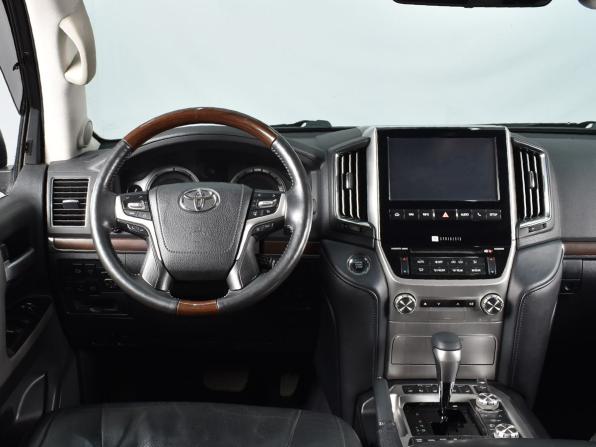Toyota Land Cruiser 200 Series Рестайлинг 2 с пробегом 2016 года, цена 5 995 997 рублей, 238737 км, внедорожник, Автокод Объявления