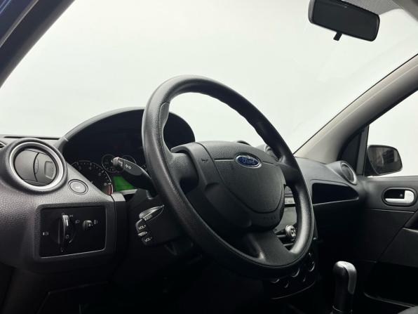 Ford Fiesta Mk5 с пробегом 2007 года, цена 399 000 рублей, 104766 км, хэтчбек, Автокод Объявления