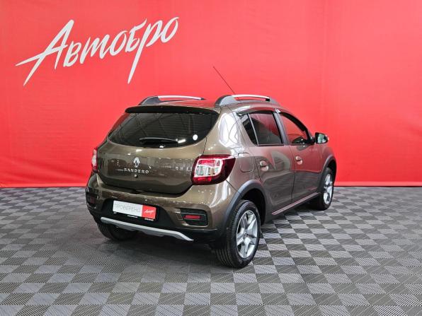 Renault Sandero II Рестайлинг с пробегом 2022 года, цена 1 345 000 рублей, 72236 км, хэтчбек, Автокод Объявления