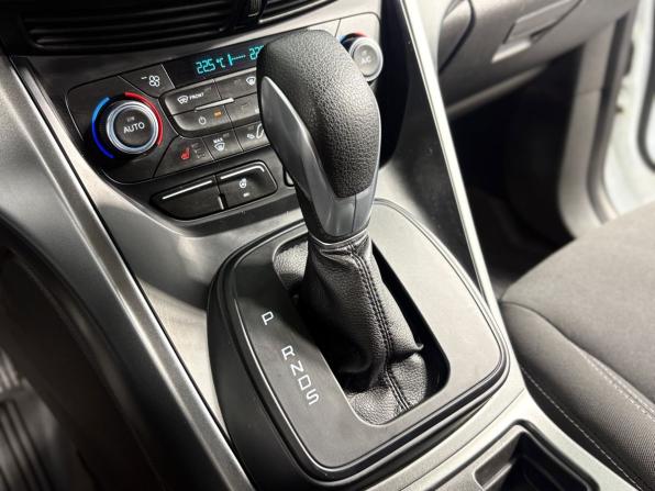 Ford Kuga II Рестайлинг с пробегом 2017 года, цена 1 925 000 рублей, 79292 км, внедорожник, Автокод Объявления