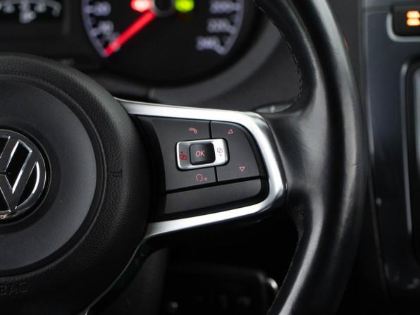 Volkswagen Polo V Рестайлинг с пробегом 2020 года, цена 1 346 077 рублей, 141332 км, седан, Автокод Объявления