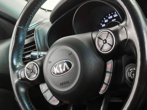 Kia Soul II Рестайлинг с пробегом 2017 года, цена 1 302 000 рублей, 153120 км, хэтчбек, Автокод Объявления
