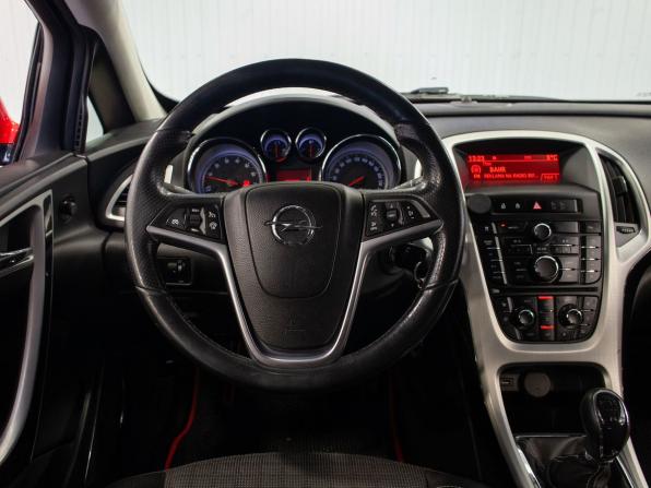 Opel Astra J Рестайлинг с пробегом 2011 года, цена 810 000 рублей, 192504 км, хэтчбек, Автокод Объявления