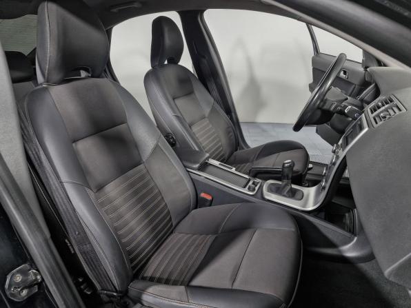 Volvo S40 II Рестайлинг с пробегом 2009 года, цена 492 000 рублей, 244145 км, седан, Автокод Объявления