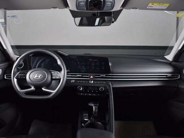 Hyundai Elantra VII (CN7) Рестайлинг с пробегом 2025 года, цена 2 499 995 рублей, 38 км, седан, Автокод Объявления