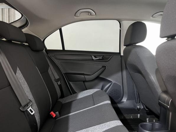 Skoda Rapid II с пробегом 2021 года, цена 1 449 900 рублей, 75103 км, лифтбек, Автокод Объявления