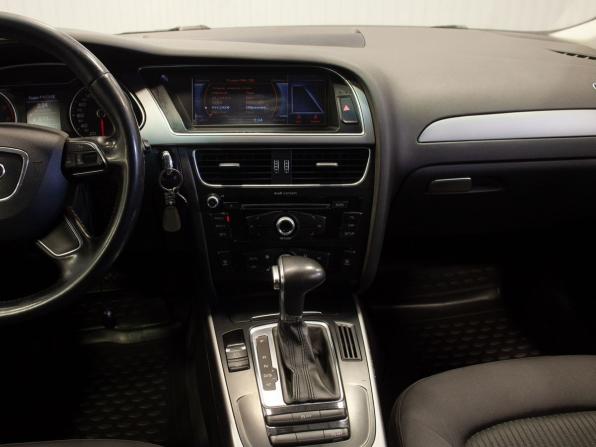 Audi A4 IV (B8) Рестайлинг с пробегом 2013 года, цена 1 095 000 рублей, 263256 км, седан, Автокод Объявления