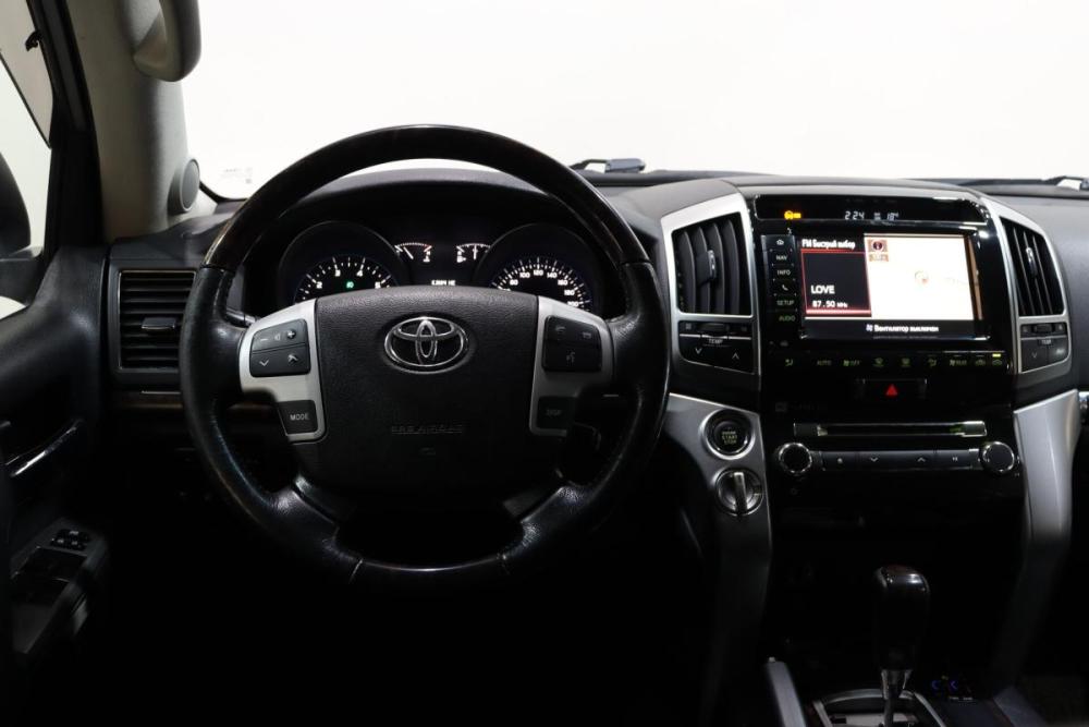 Toyota Land Cruiser 200 Series Рестайлинг 1 Сургут  - изображение 17